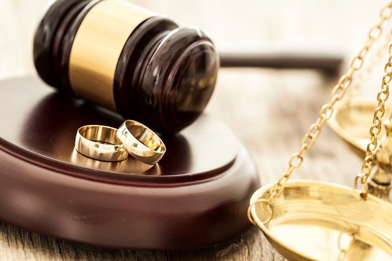 Can divorce settlements truly survive the grave?